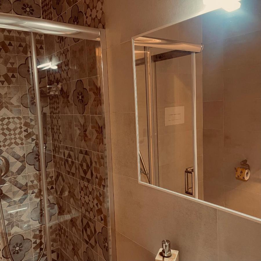 B&B Bovio Square XIV Napoli Eksteriør bilde