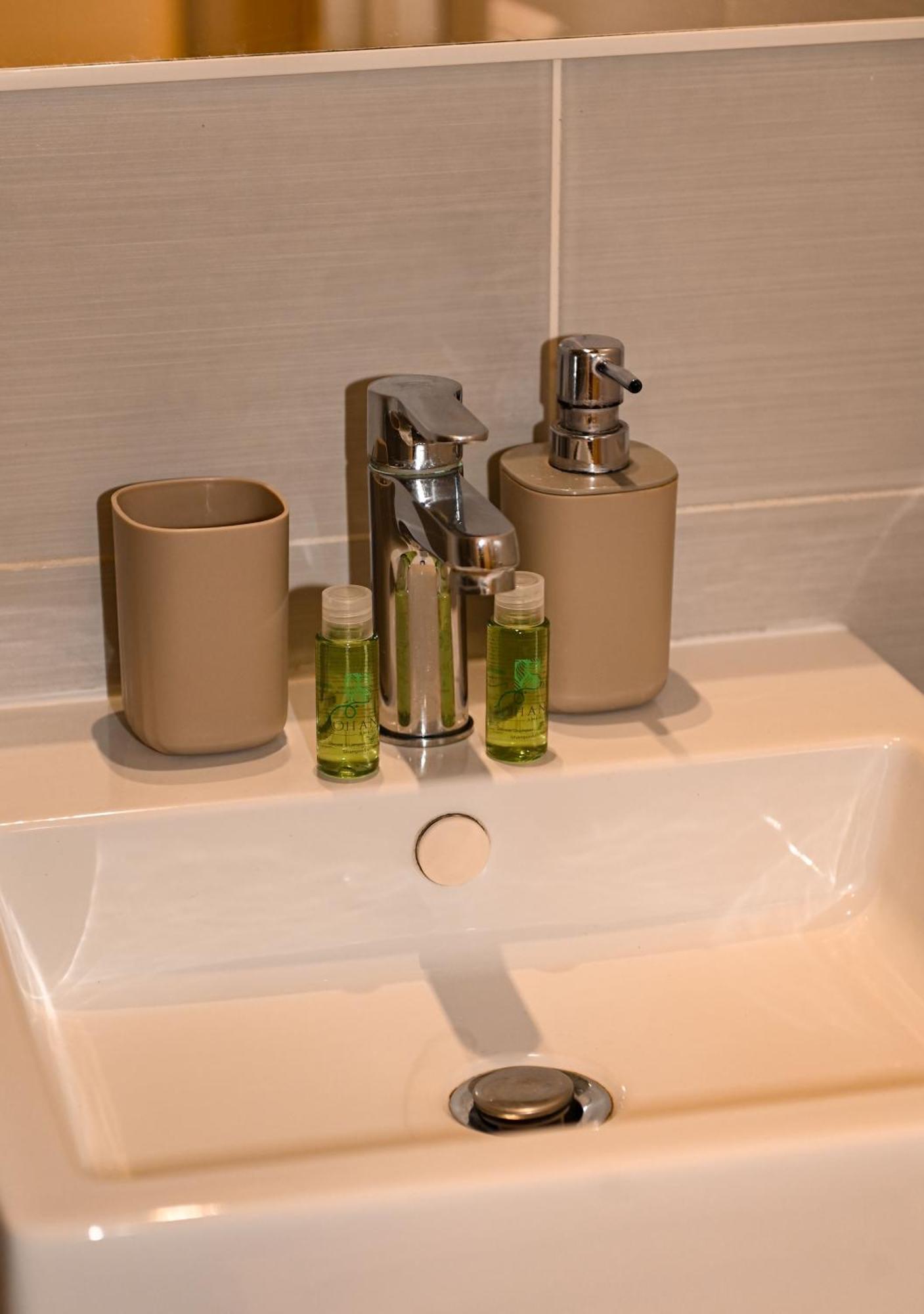 B&B Bovio Square XIV Napoli Eksteriør bilde
